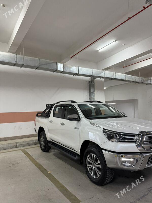 Toyota Hilux 2022 - 588 000 TMT - Ашхабад - img 3