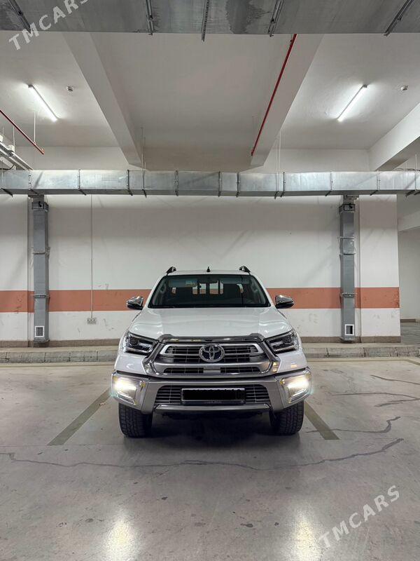 Toyota Hilux 2022 - 588 000 TMT - Ашхабад - img 1