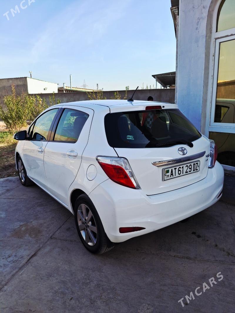 Toyota Yaris 2012 - 135 000 TMT - Дашогуз - img 2