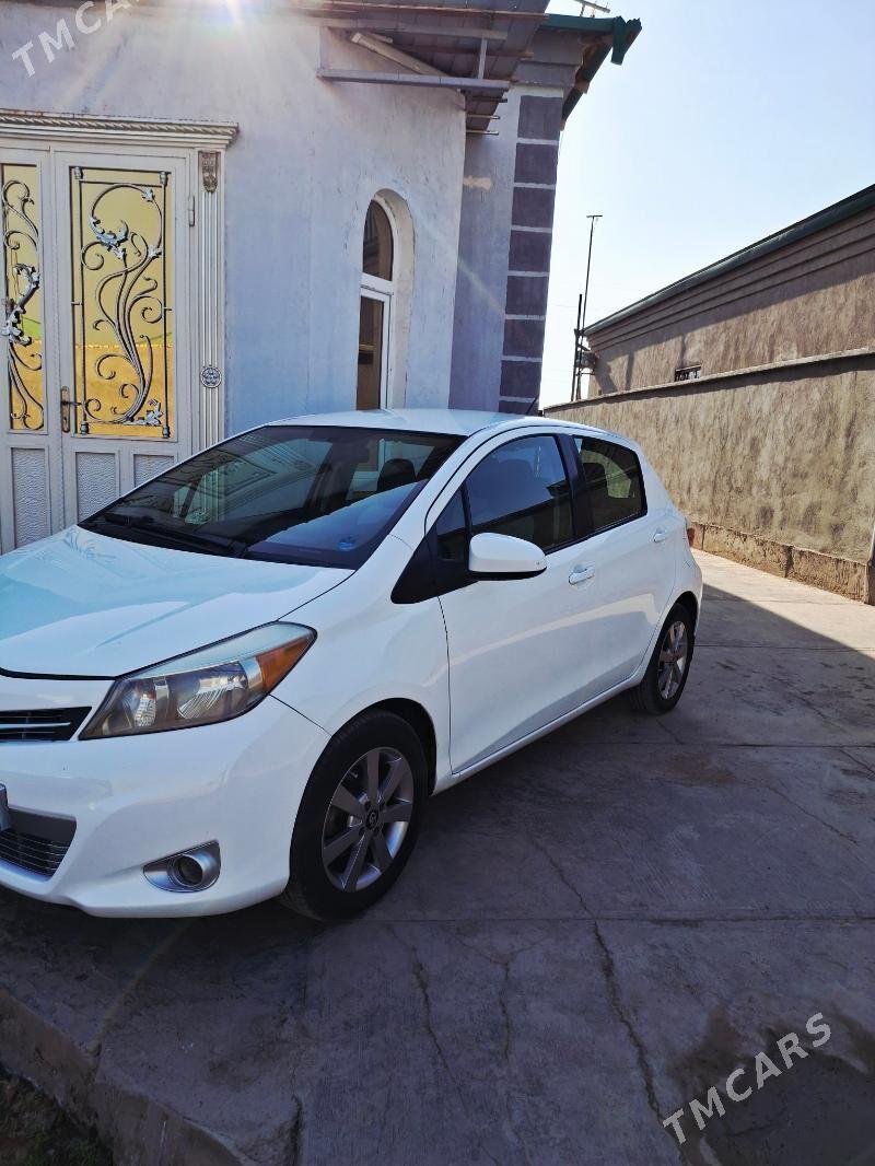Toyota Yaris 2012 - 135 000 TMT - Дашогуз - img 3