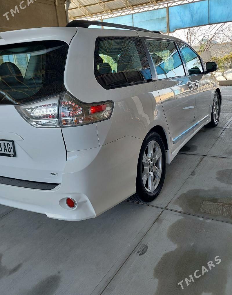 Toyota Sienna 2017 - 405 000 TMT - Ашхабад - img 7