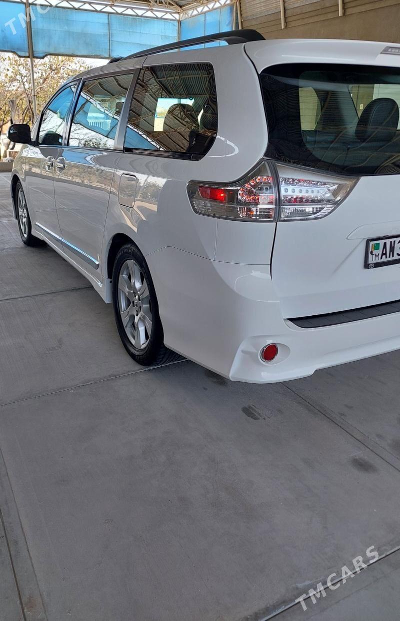 Toyota Sienna 2017 - 405 000 TMT - Ашхабад - img 6