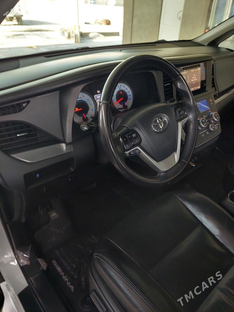 Toyota Sienna 2017 - 405 000 TMT - Ашхабад - img 10