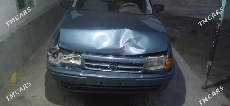 Opel Astra 1992 - 28 000 TMT - Gumdag - img 9