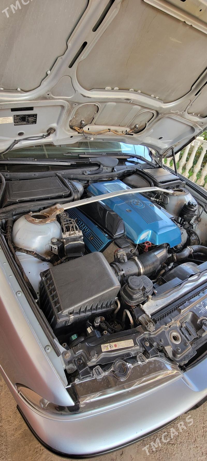 BMW E39 2002 - 120 000 TMT - Мары - img 5