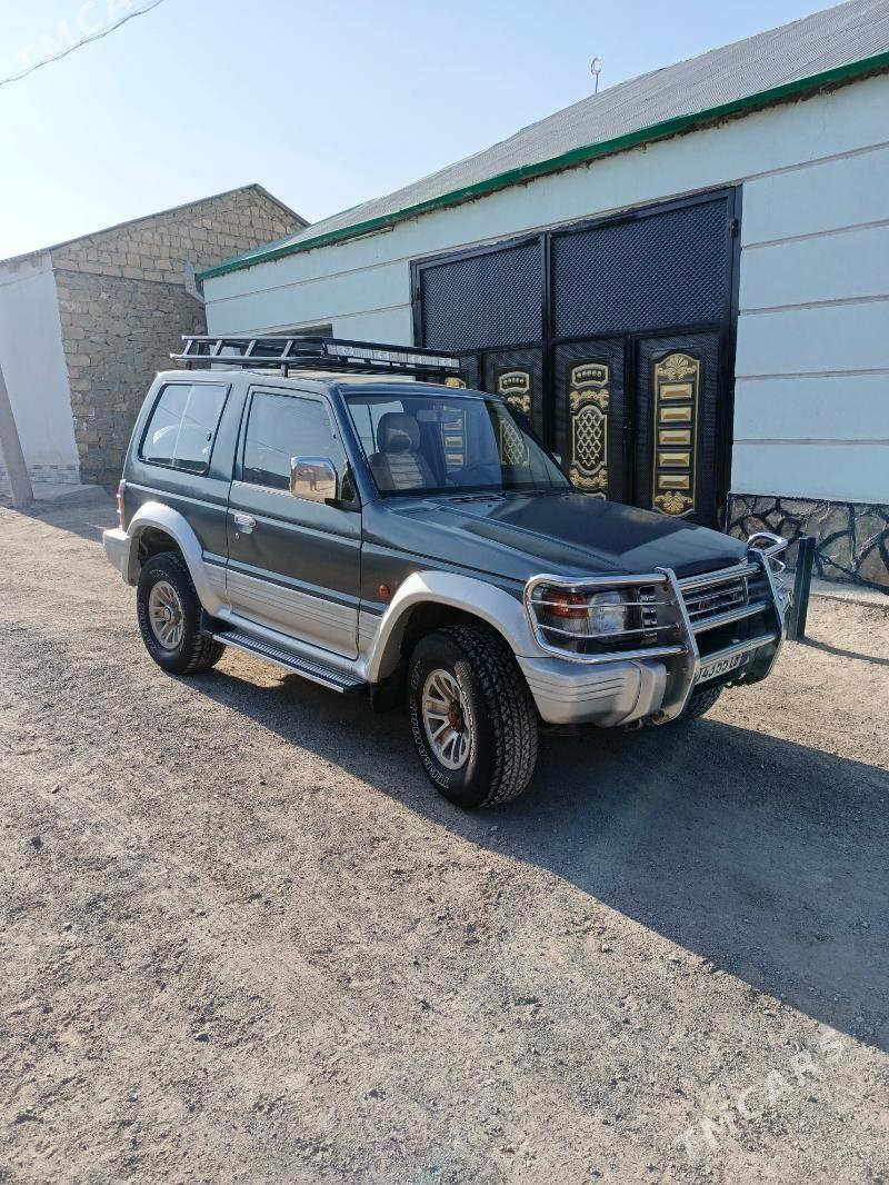 Mitsubishi Pajero 1994 - 65 000 TMT - Magdanly - img 1