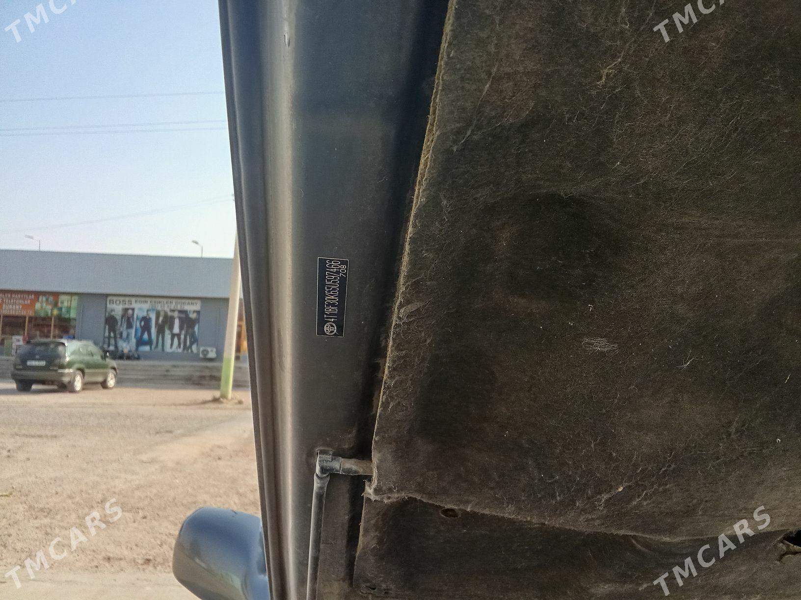 Toyota Camry 2005 - 240 000 TMT - Dostluk - img 9