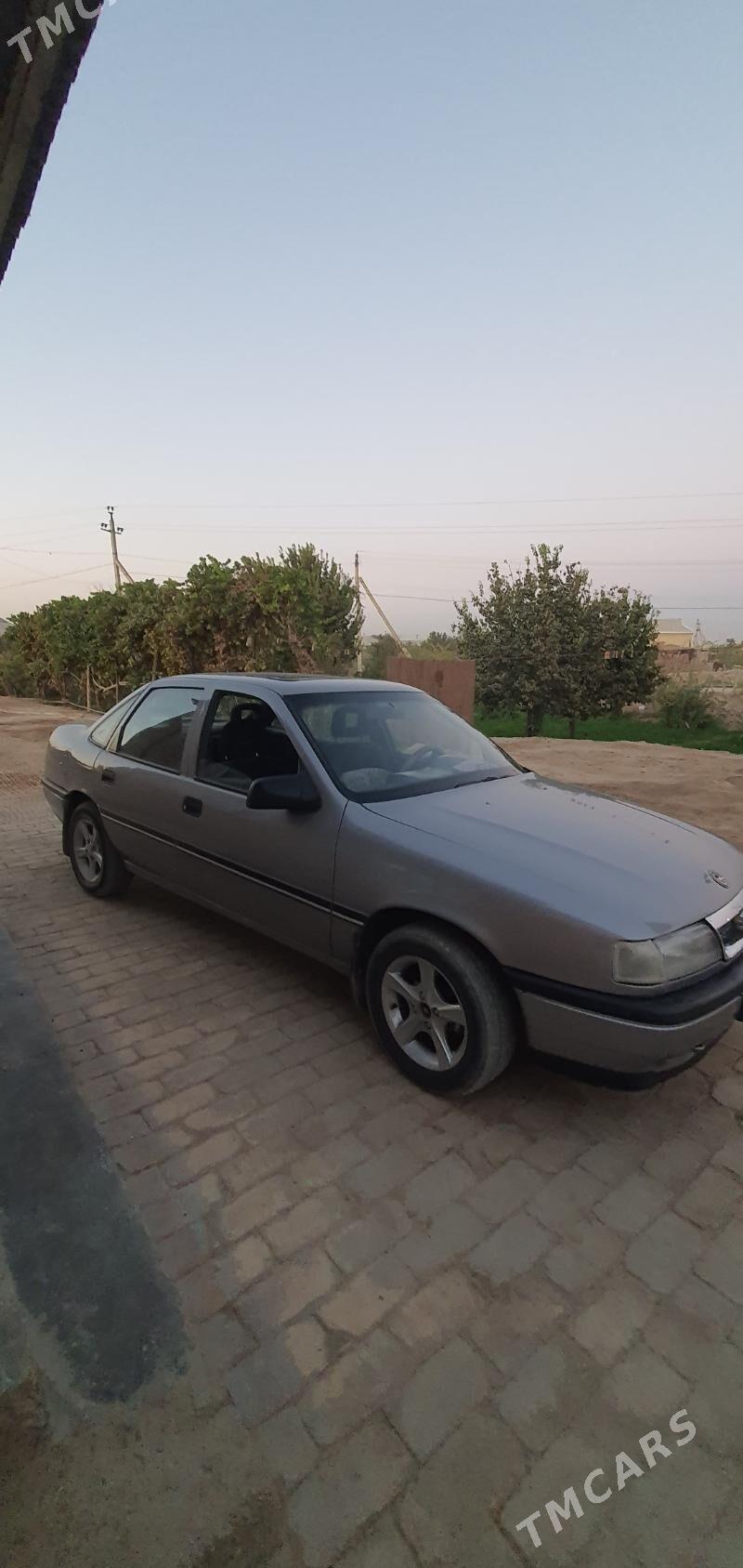 Opel Vectra 1990 - 46 000 TMT - Sakarçäge - img 3