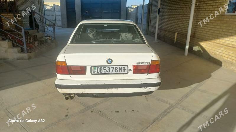 BMW 525 1990 - 65 000 TMT - Сакарчага - img 2