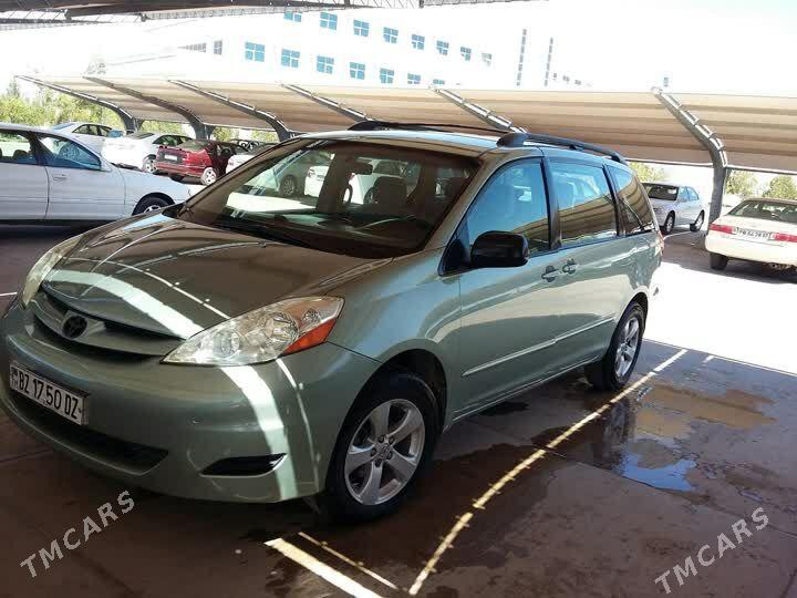 Toyota Sienna 2008 - 300 000 TMT - Балканабат - img 3