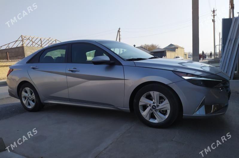 Hyundai Elantra 2022 - 235 000 TMT - Мургап - img 2