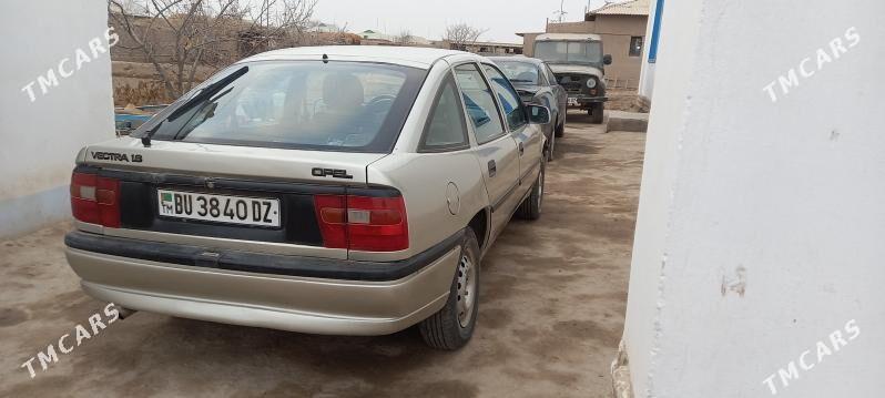 Opel Vectra 1993 - 30 000 TMT - Гурбансолтан Едже - img 2