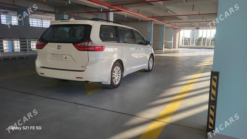 Toyota Sienna 2017 - 375 000 TMT - 11 мкр - img 3