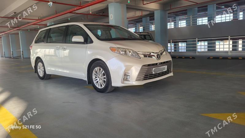 Toyota Sienna 2017 - 375 000 TMT - 11 мкр - img 1