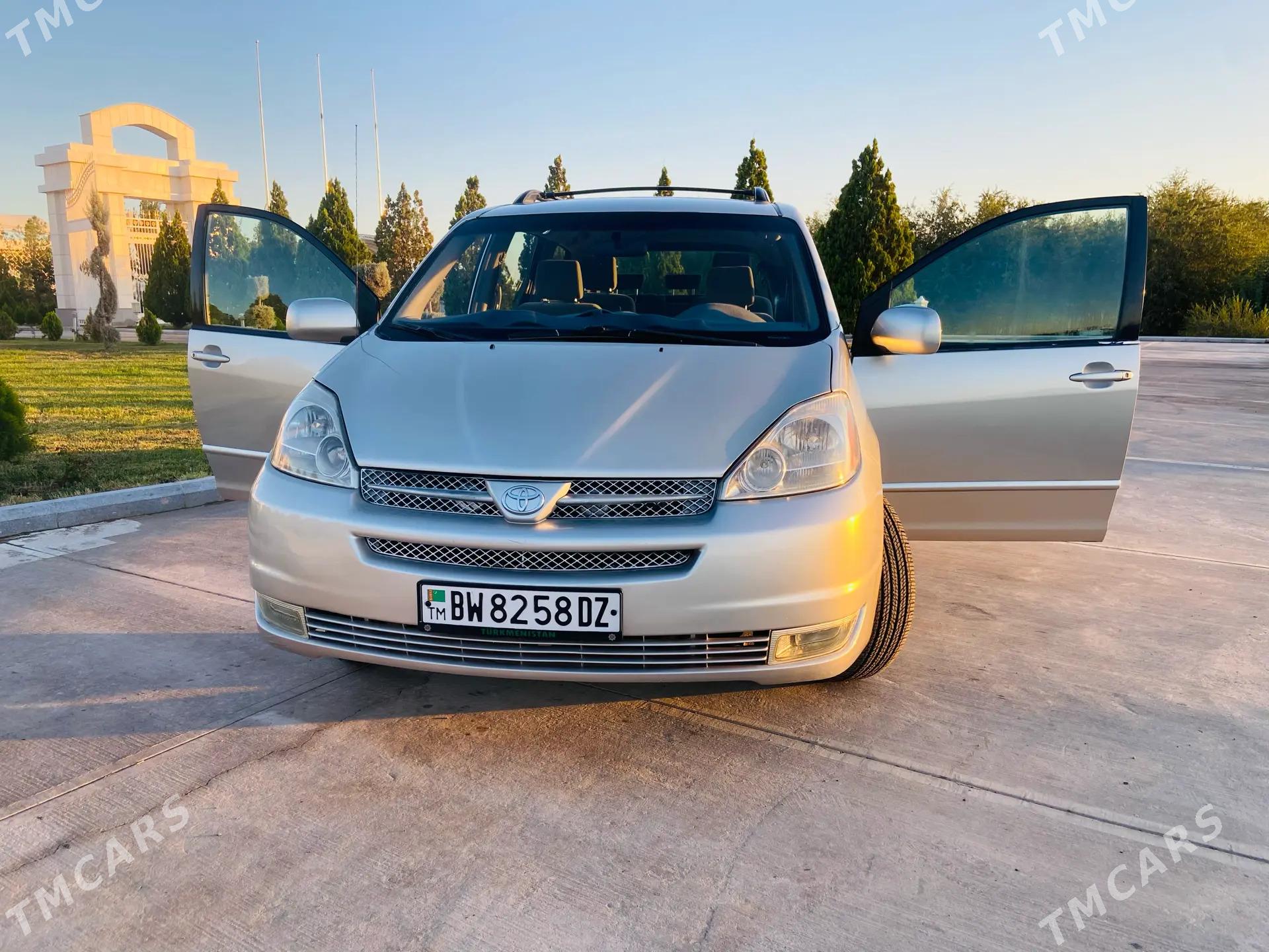 Toyota Sienna 2003 - 185 000 TMT - Дашогуз - img 3