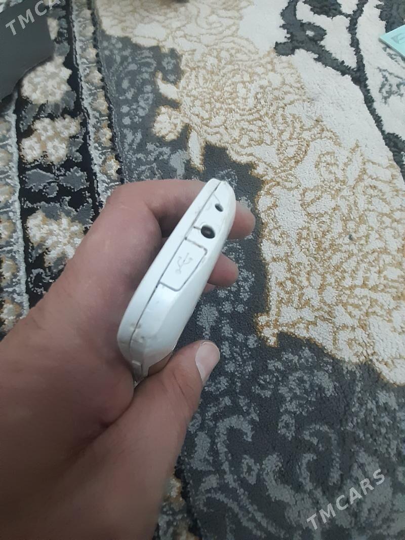 Nokia E5 - Büzmeýin - img 4