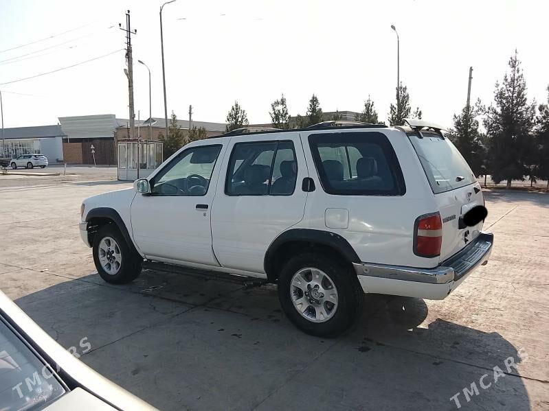 Nissan Pathfinder 1998 - 70 000 TMT - Мары - img 3