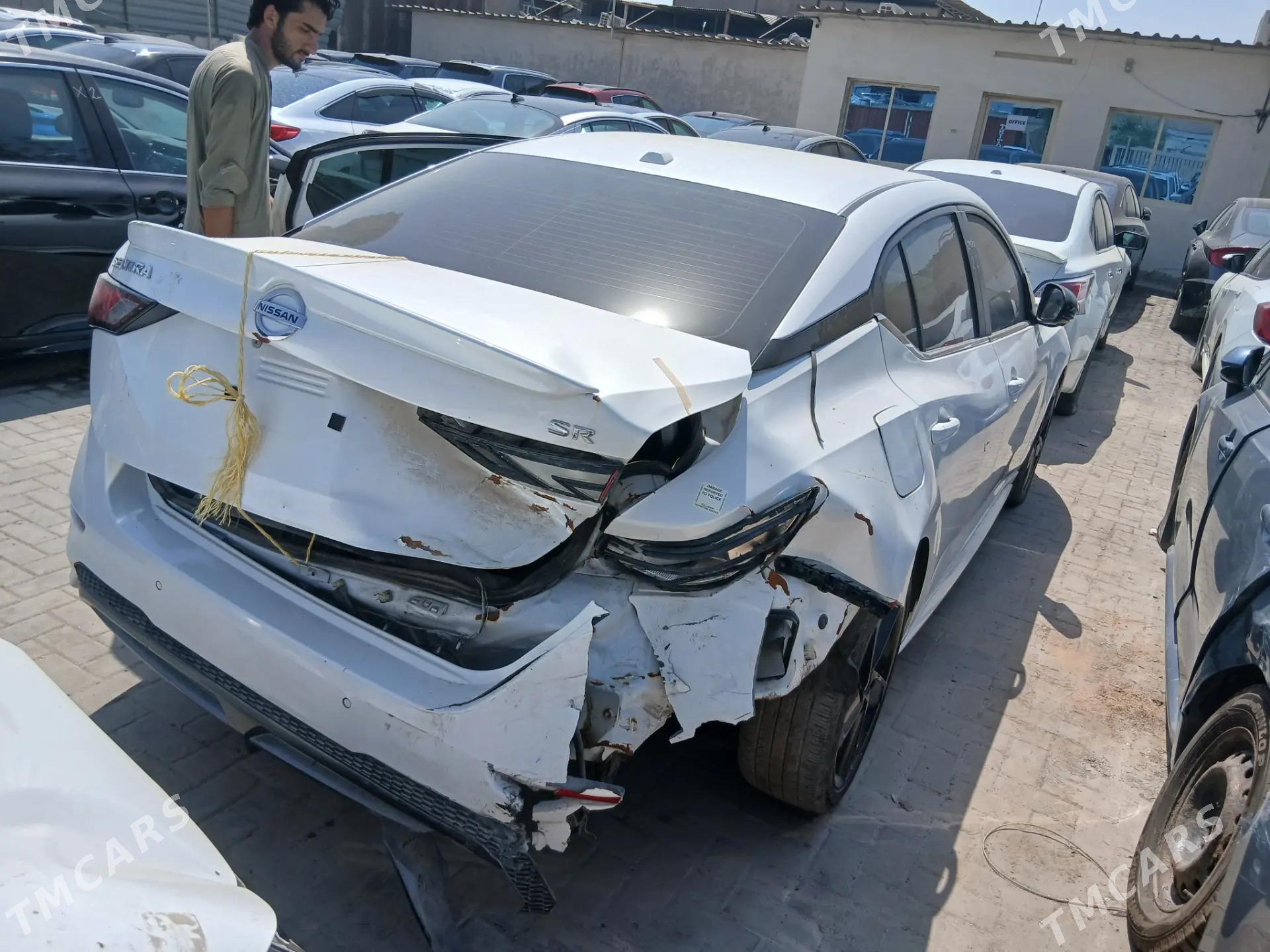 Nissan Sentra 2023 - 215 000 TMT - Теджен - img 6