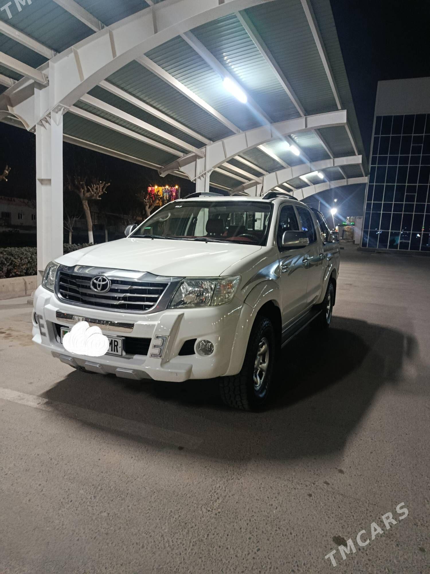 Toyota Hilux 2012 - 370 000 TMT - Мары - img 7