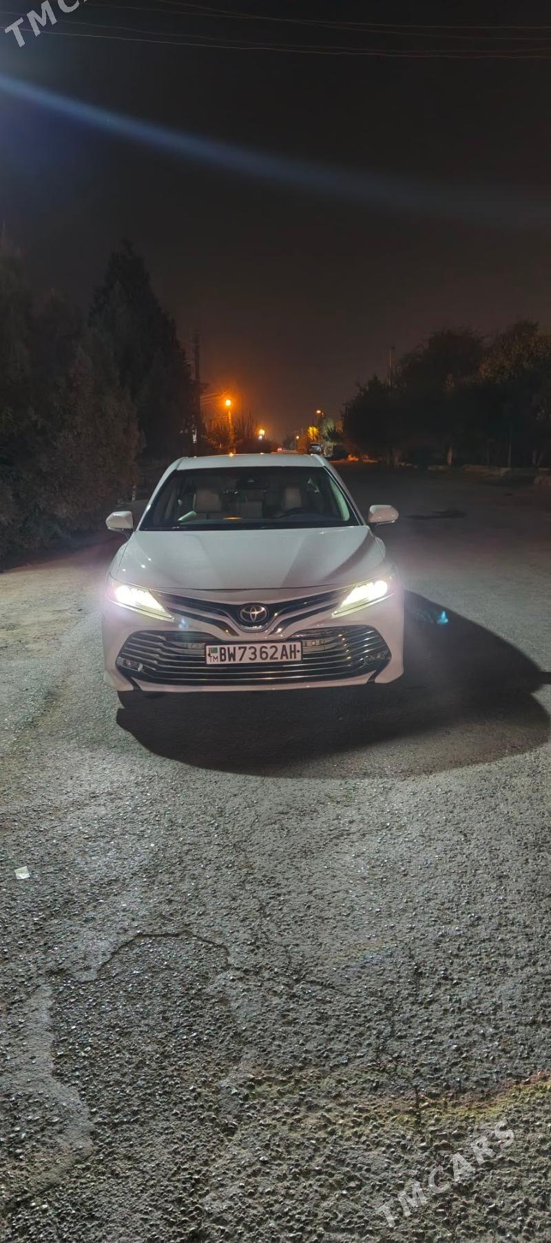 Toyota Camry 2018 - 305 000 TMT - Анев - img 8