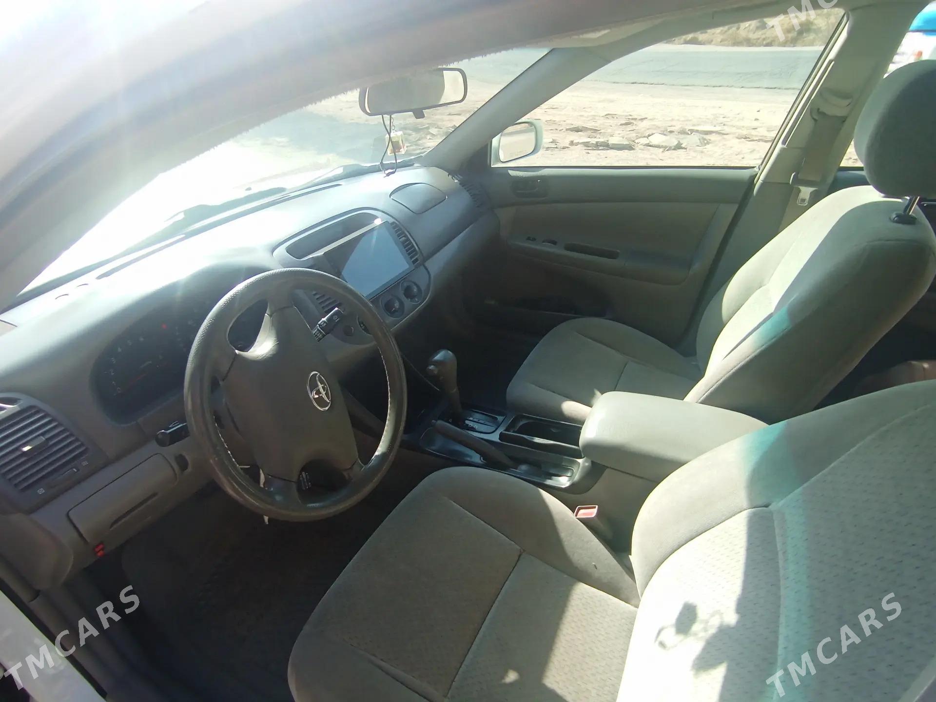 Toyota Camry 2002 - 175 000 TMT - Ýolöten - img 3