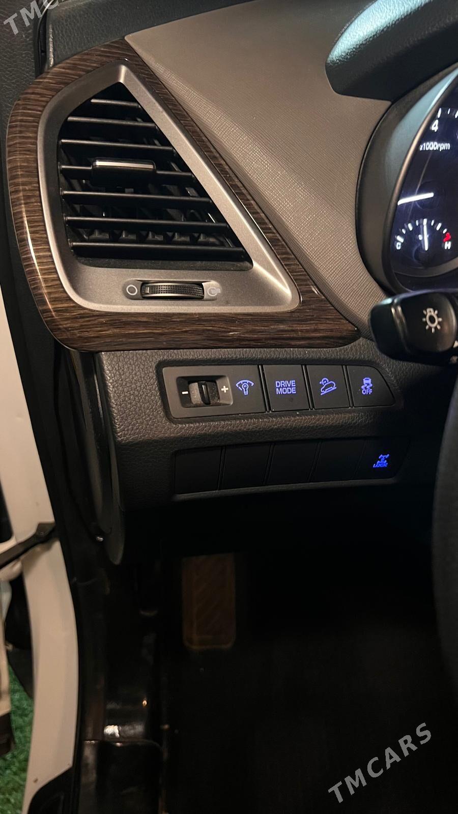 Hyundai Santa Fe 2016 - 265 000 TMT - Aşgabat - img 5