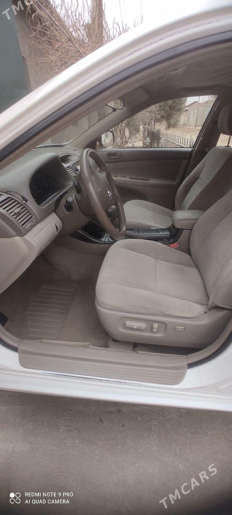 Toyota Camry 2004 - 200 000 TMT - етр. Туркменбаши - img 3