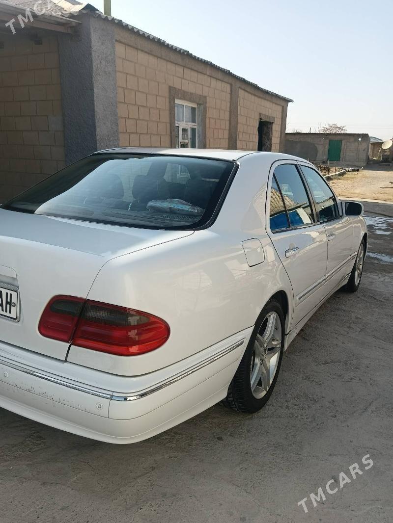 Mercedes-Benz E320 2001 - 105 000 TMT - Гёкдепе - img 2