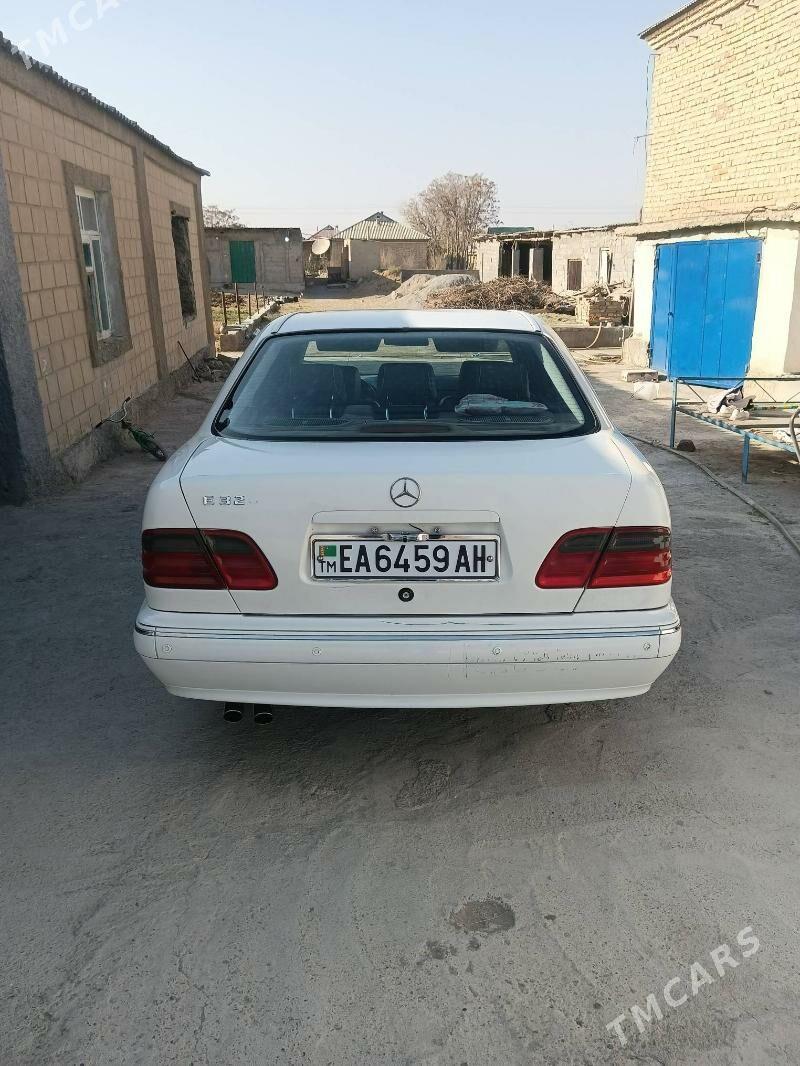 Mercedes-Benz E320 2001 - 105 000 TMT - Гёкдепе - img 9
