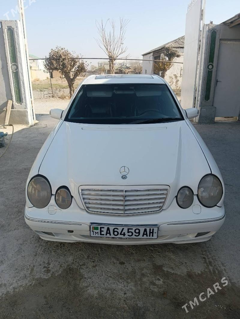 Mercedes-Benz E320 2001 - 105 000 TMT - Гёкдепе - img 10