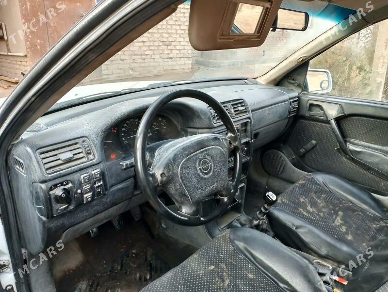 Opel Vectra 1994 - 33 000 TMT - Кёнеургенч - img 3