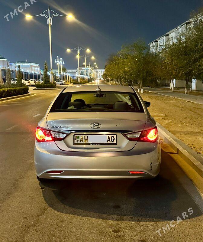 Hyundai Sonata 2010 - 139 000 TMT - Кëши - img 3