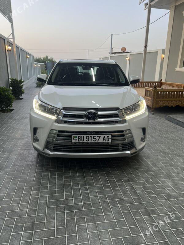 Toyota Highlander 2018 - 520 000 TMT - Ашхабад - img 1