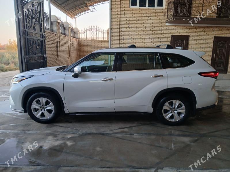 Toyota Highlander 2021 - 485 000 TMT - Мары - img 3