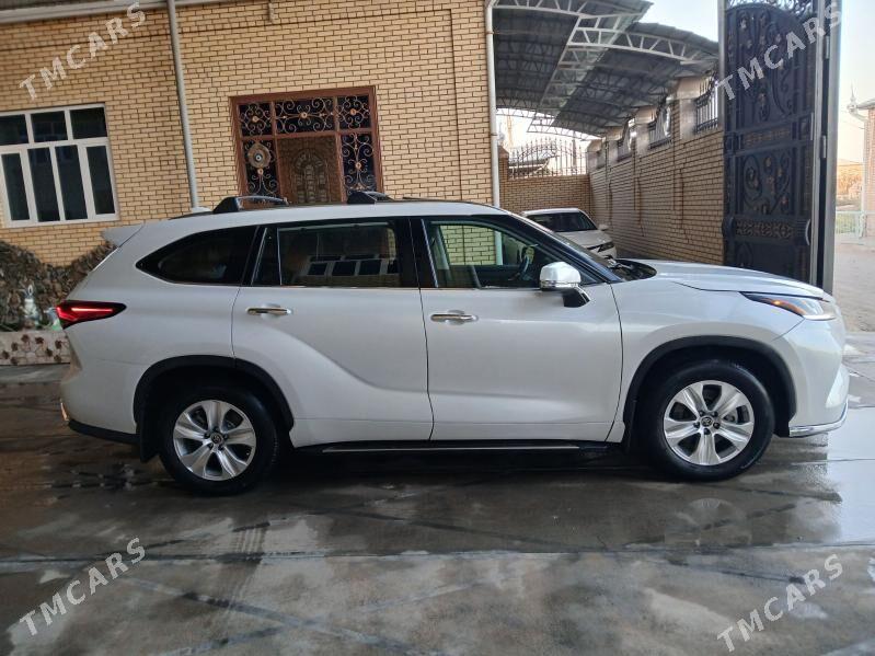 Toyota Highlander 2021 - 485 000 TMT - Мары - img 4