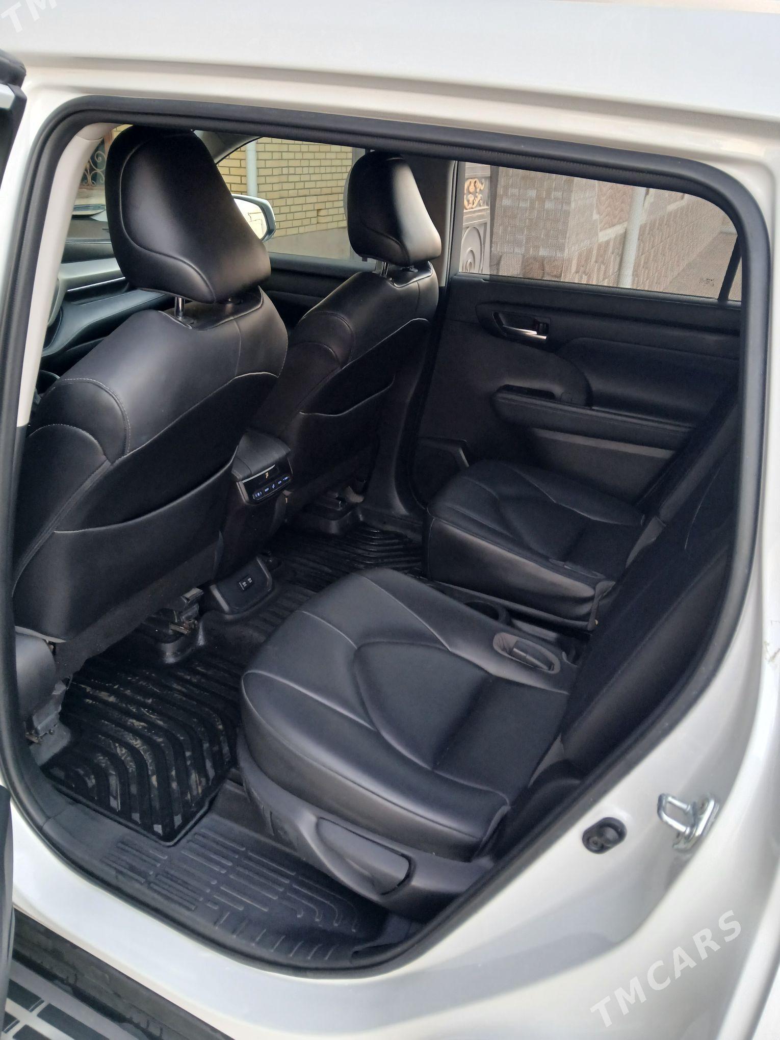 Toyota Highlander 2021 - 485 000 TMT - Мары - img 7