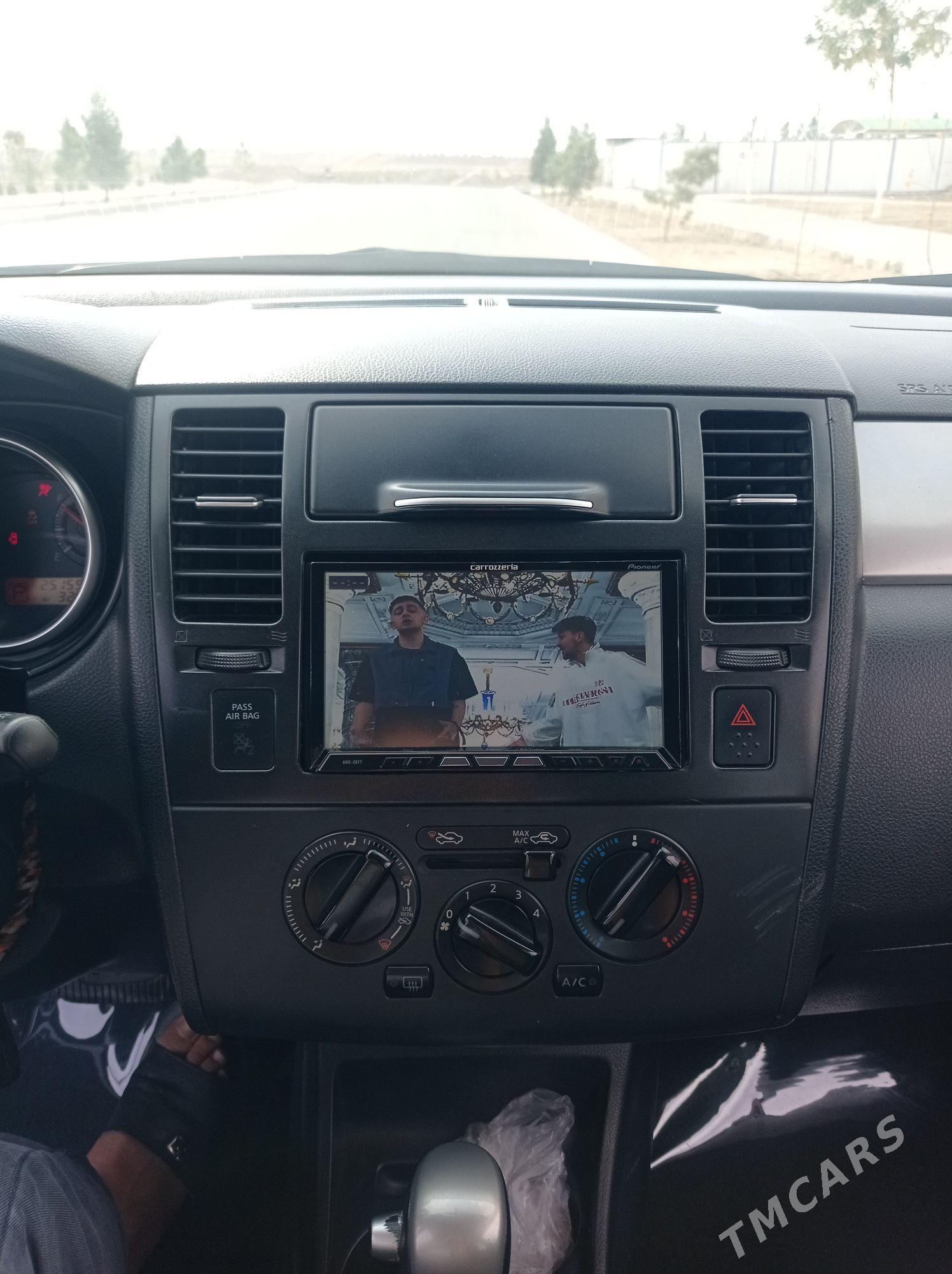 Nissan Versa 2011 - 115 000 TMT - Теджен - img 2