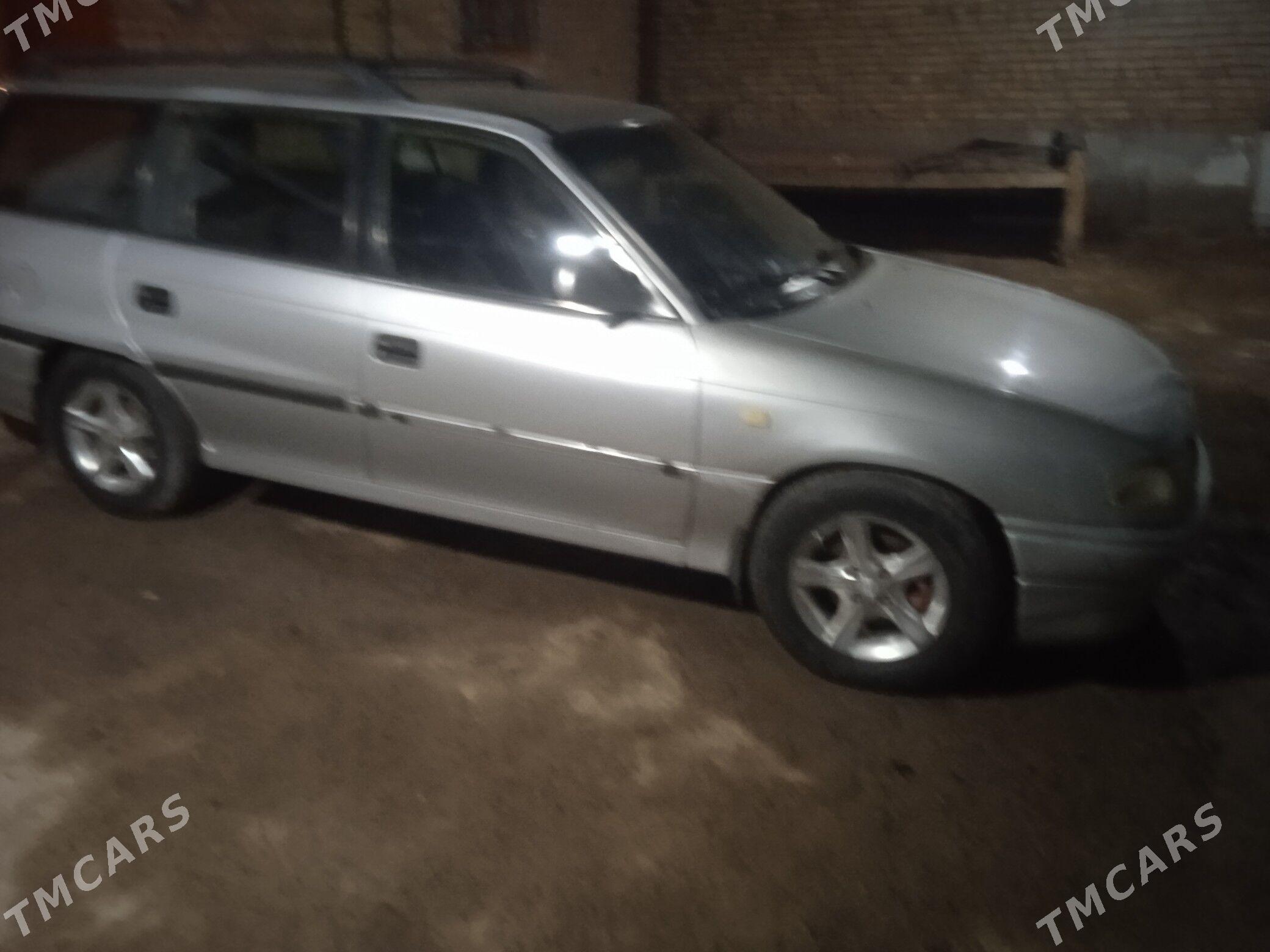 Opel Astra 1997 - 50 000 TMT - Сакар - img 2