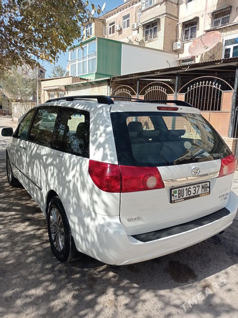 Toyota Sienna 2008 - 210 000 TMT - Мары - img 3
