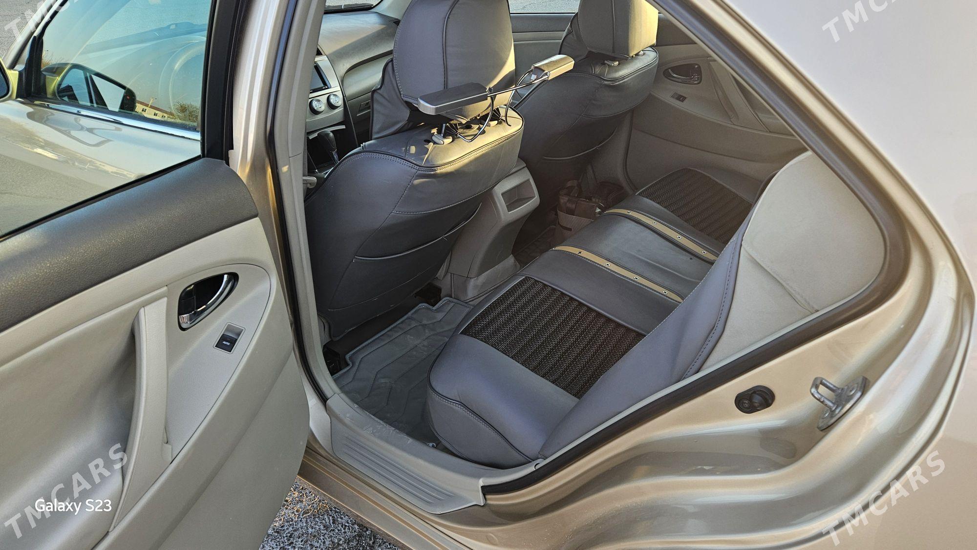 Toyota Camry 2010 - 195 000 TMT - Теджен - img 7