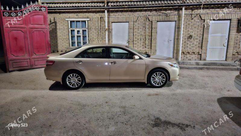 Toyota Camry 2010 - 195 000 TMT - Теджен - img 4