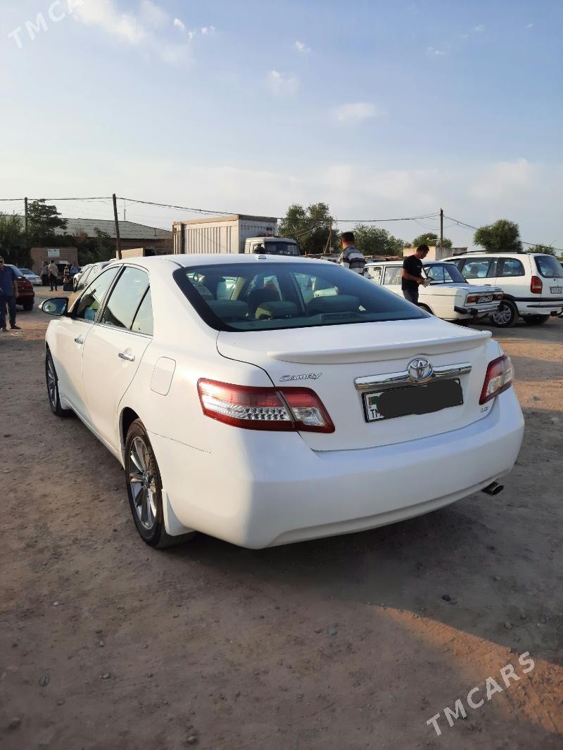 Toyota Camry 2010 - 200 000 TMT - Кёнеургенч - img 2