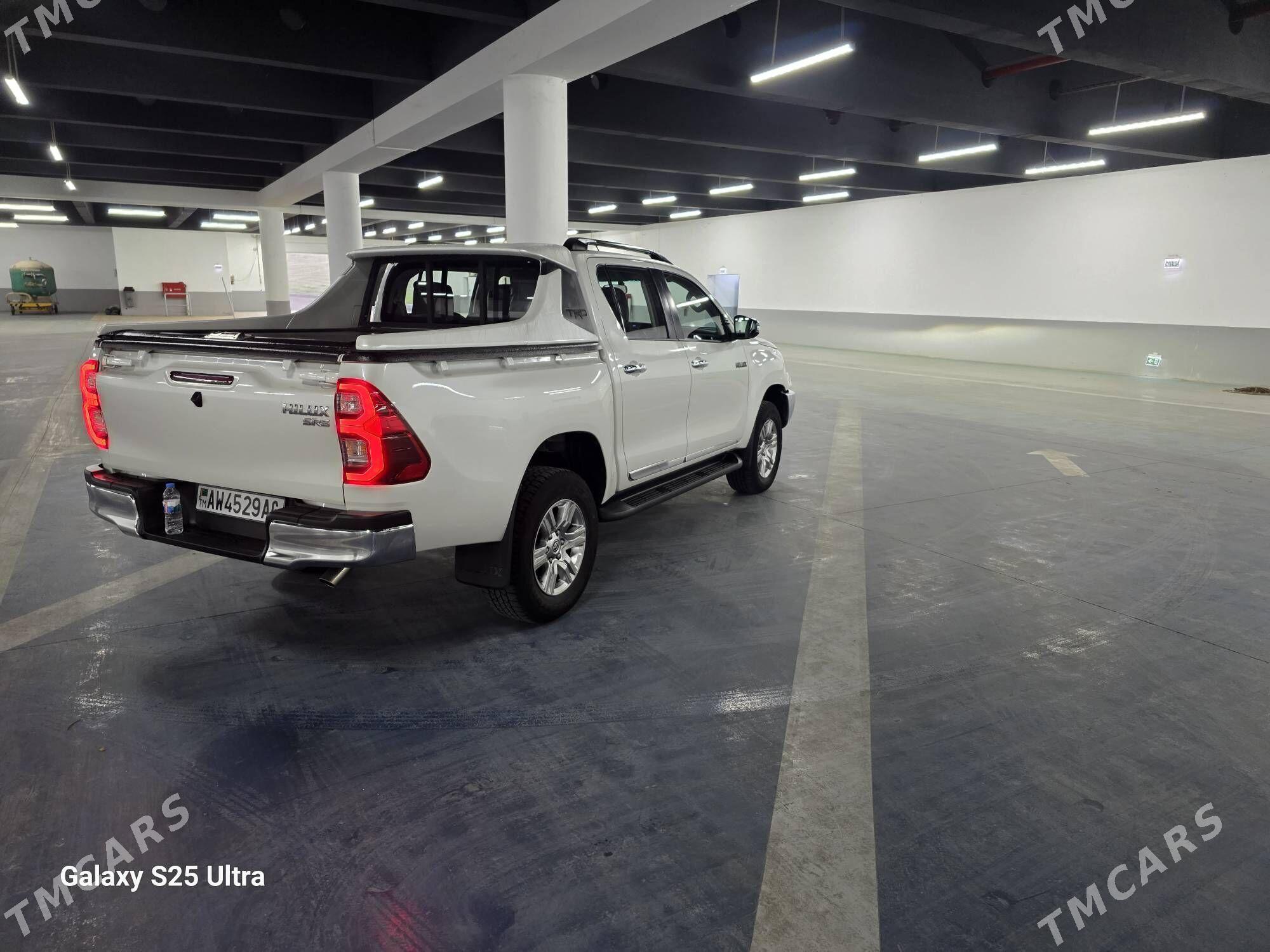 Toyota Hilux 2022 - 580 000 TMT - Büzmeýin - img 7