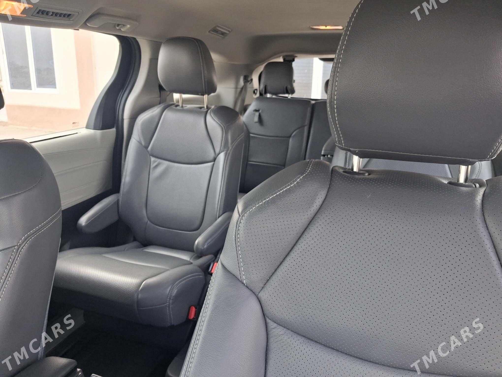 Toyota Sienna 2021 - 480 000 TMT - Дянев - img 8