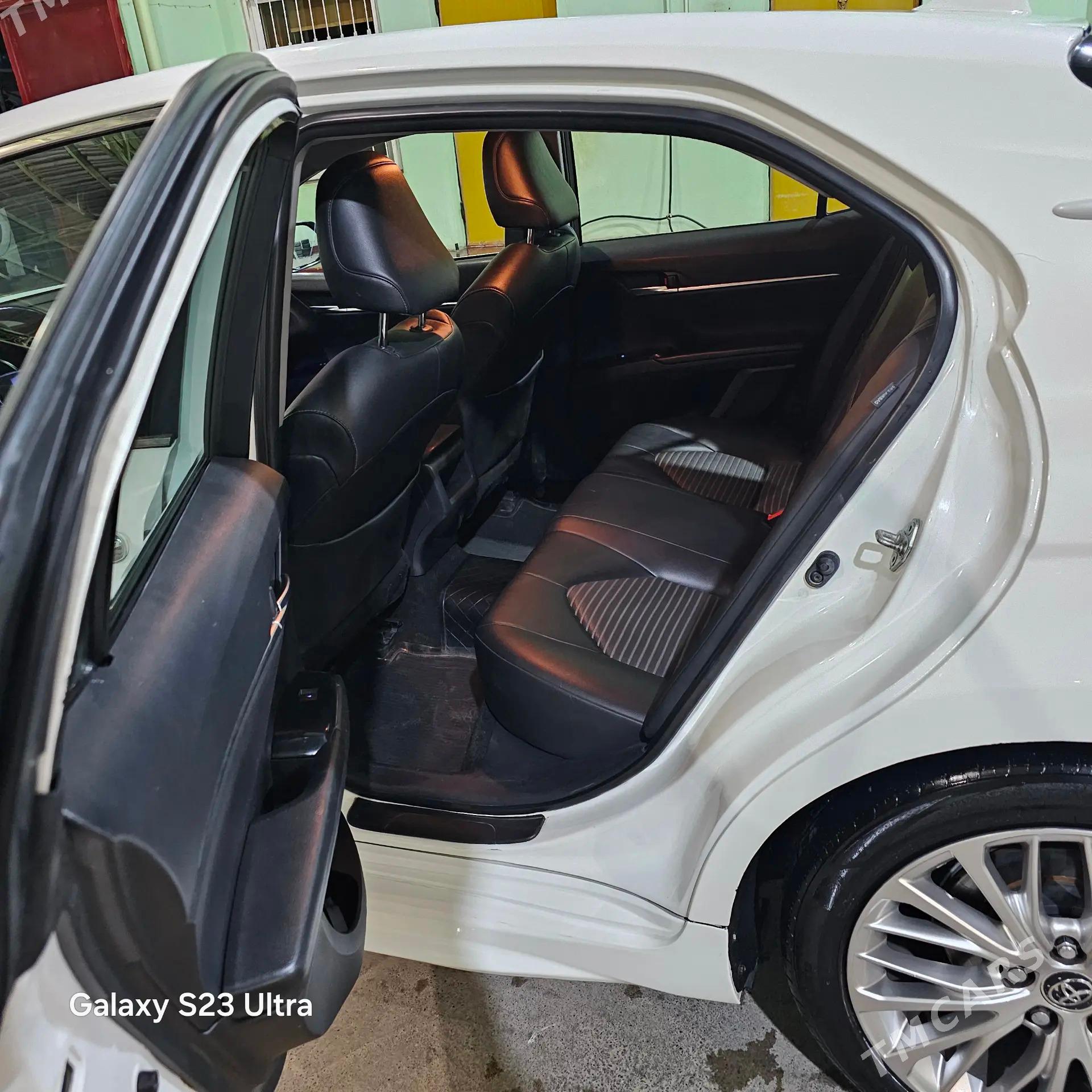 Toyota Camry 2018 - 242 000 TMT - Мир 2 - img 6