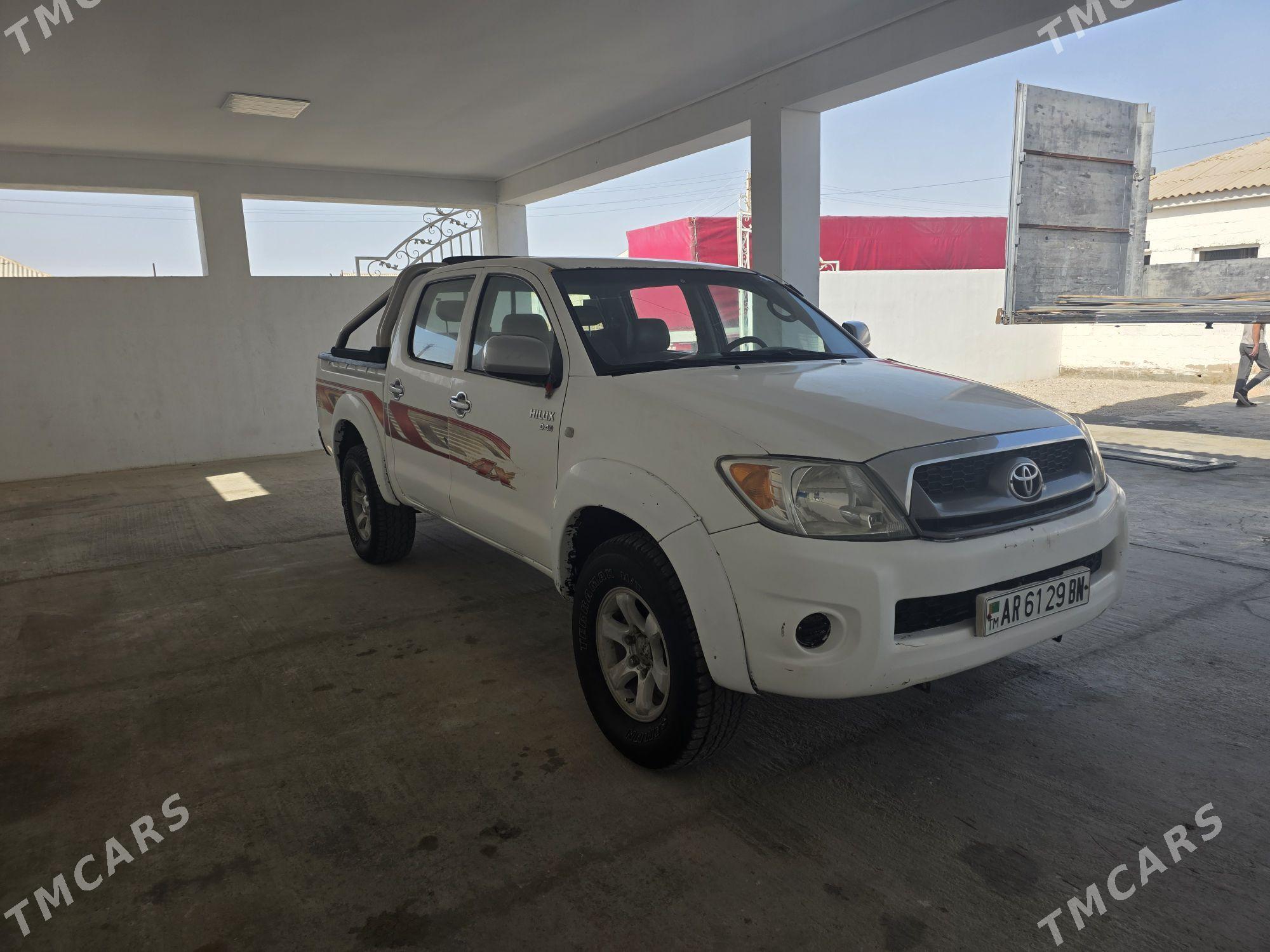 Toyota Hilux 2006 - 150 000 TMT - Gumdag - img 2