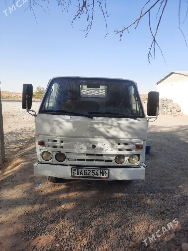 Toyota Dyna 1993 - 75 000 TMT - Ёлётен - img 4