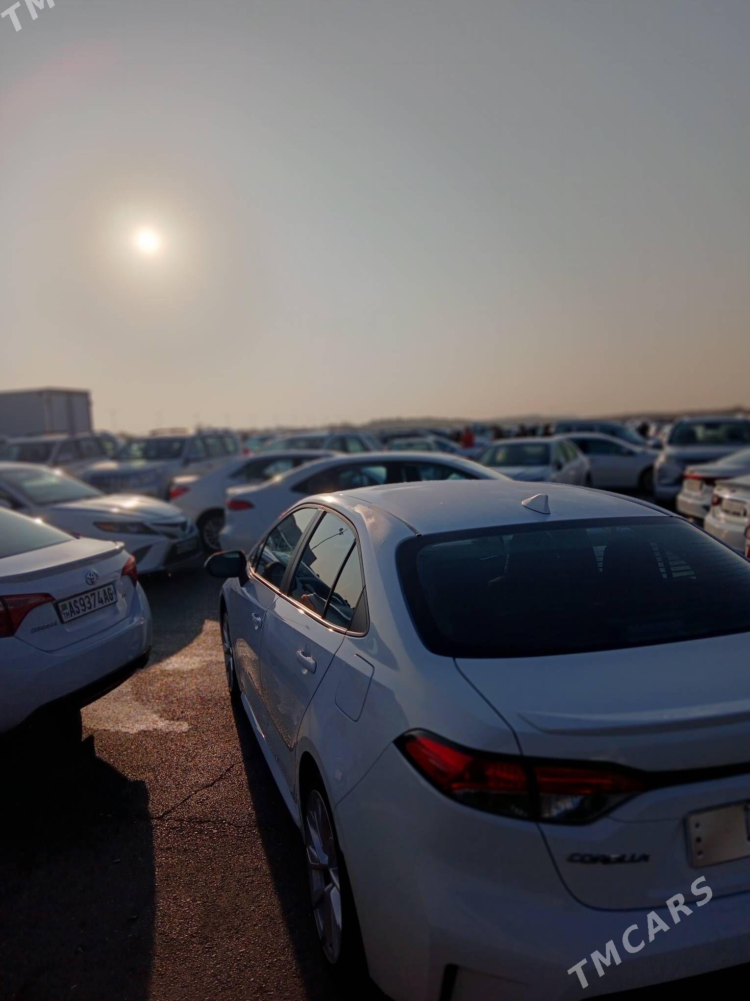 Toyota Corolla 2021 - 245 000 TMT - Бузмеин - img 4