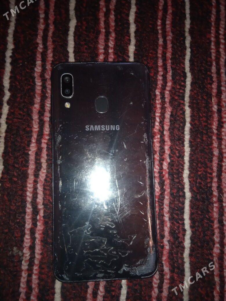 Samsung Galaxy A20 - Bäherden - img 2