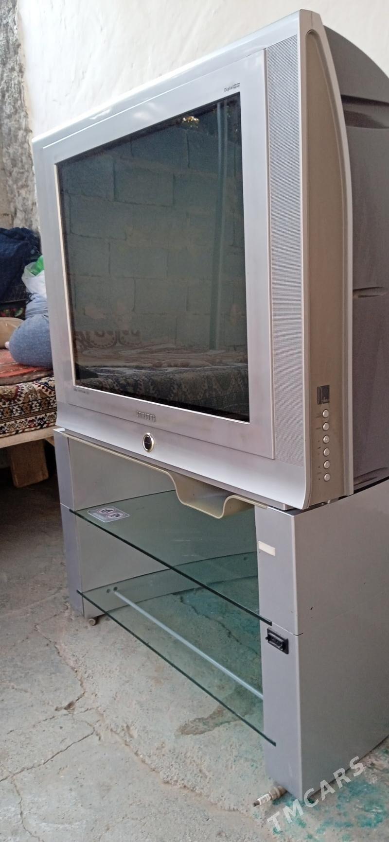 Telewizor pastawkasy bilen - Кëши - img 2